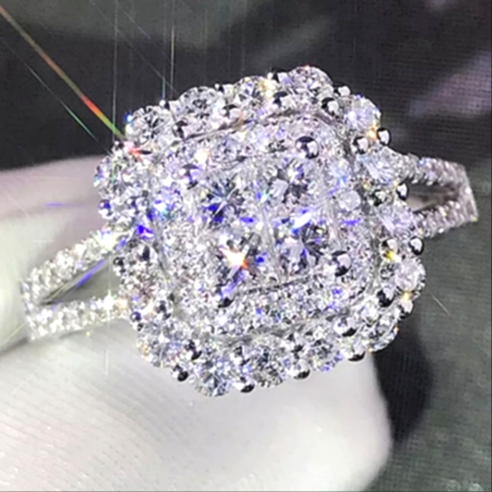 Women 1 Carat Center 7mm Classic Halo Style Cushion Princess Cut Moissanite